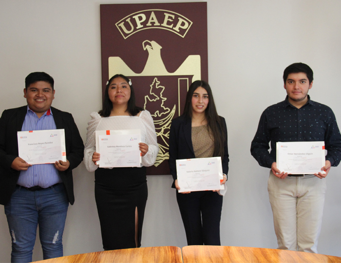 Fundación Empresarios por Puebla apuesta por el futuro de los becarios UAF